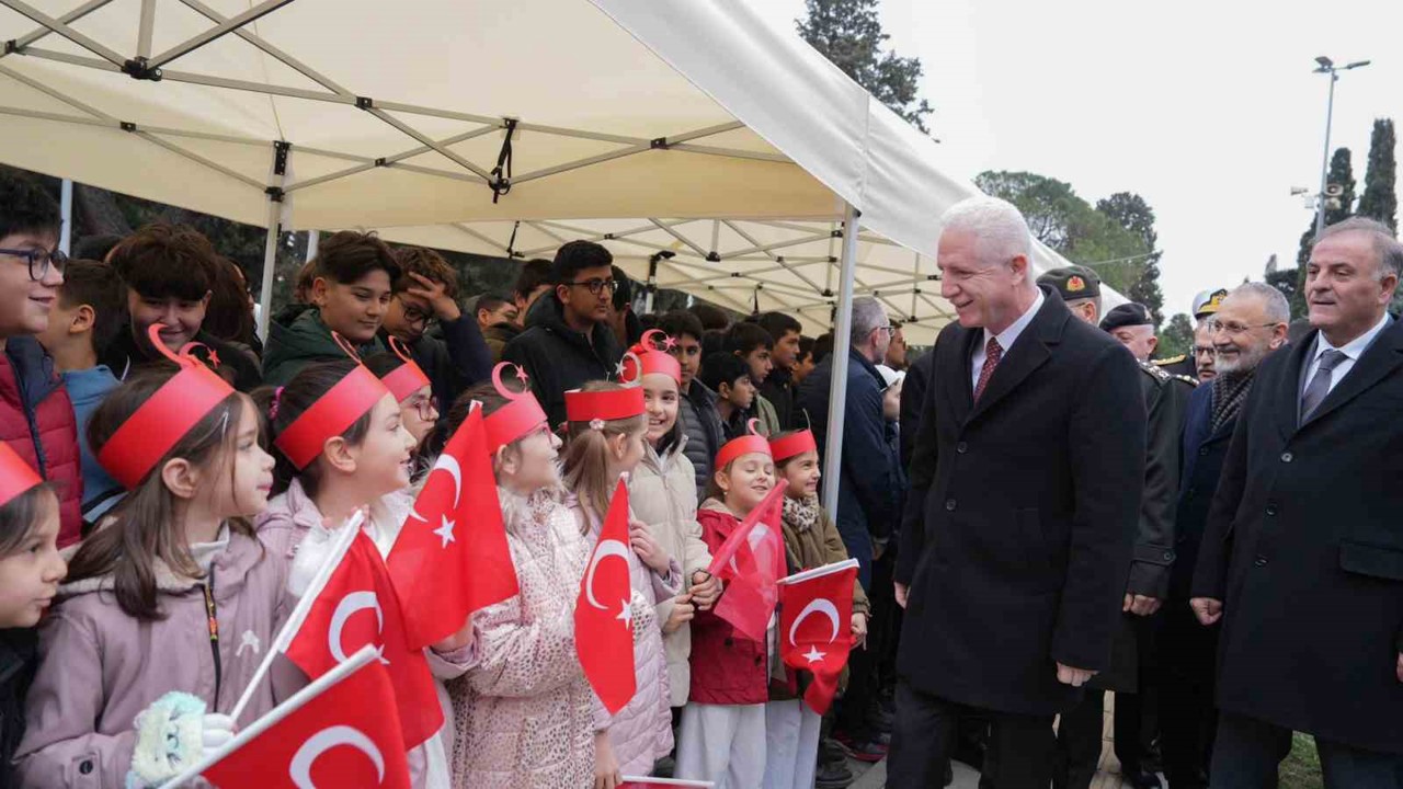 Milli şair Mehmet Akif Ersoy, İstiklal Marşı’nın kabulünün 105’inci yılında kabri başında anıldı
