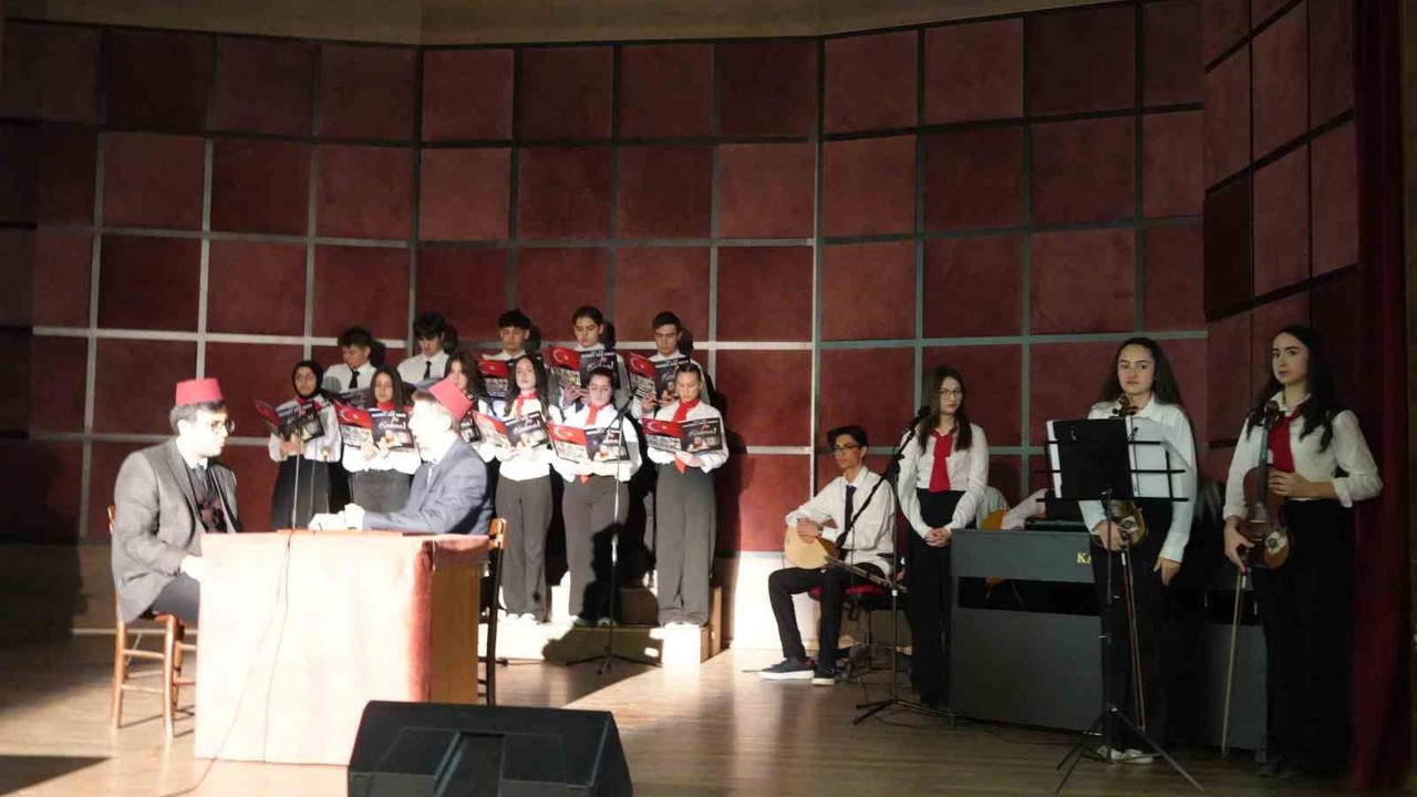 Mehmet Akif Ersoy, İstiklal Marşı’nın Ankara dışında ilk kez yayımlandığı Kastamonu’da saygıyla anıldı
