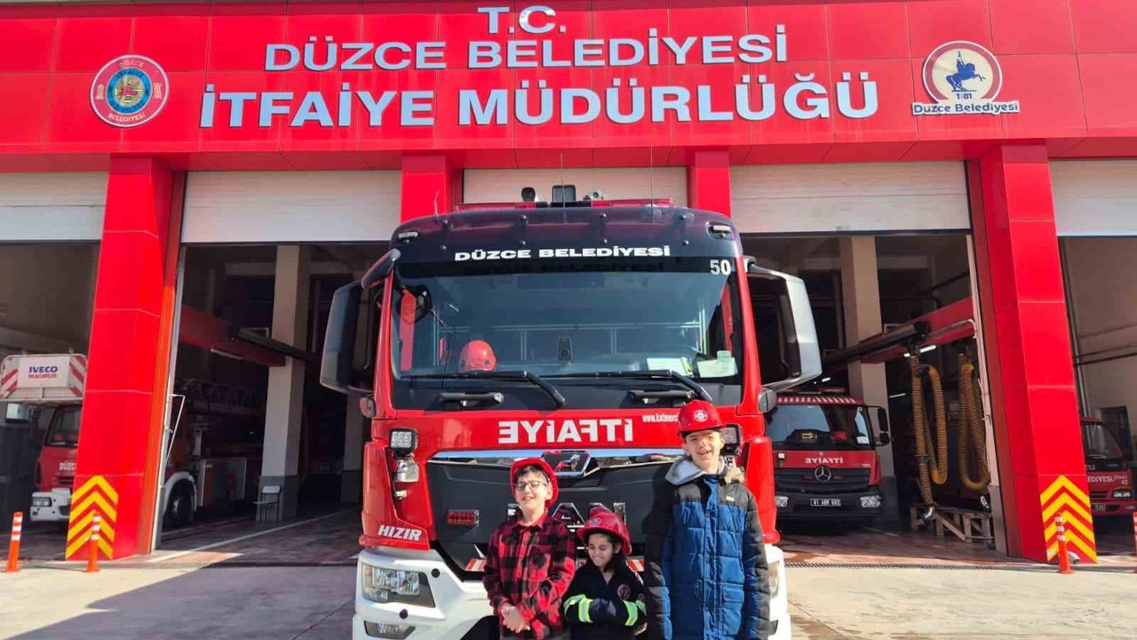 Özel çocukların itfaiyeci olma hayali gerçeğe dönüştü
