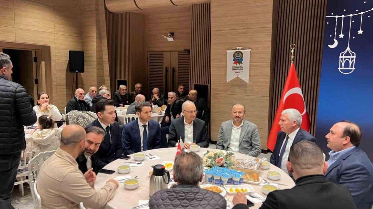 İstanbul’da yaşayan Çermikliler iftar yemeğinde buluştu
