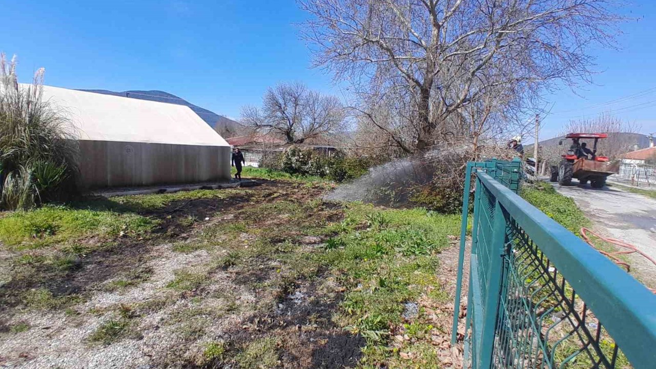 Yeşilyurt Maşat’ta otluk yangını
