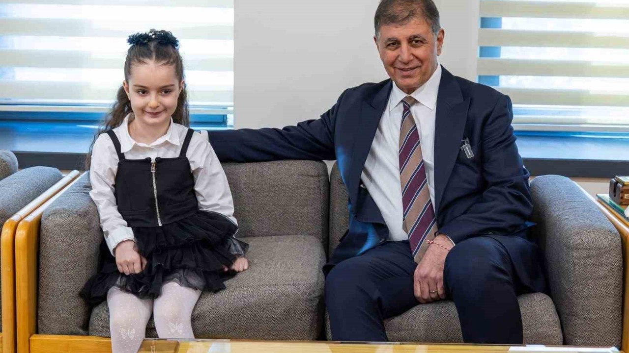 Başkanlık makamında gurur veren buluşma
