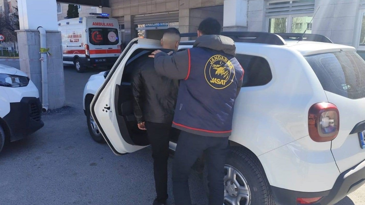 Kırşehir’de 18 yıl 4 ay hapis cezasıyla aranan şahıs yakalandı
