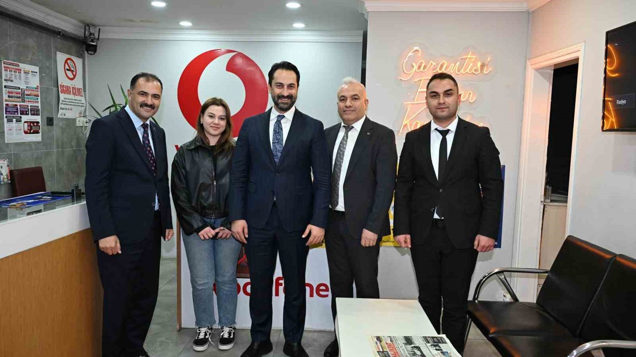 Demirci’de 5 bin kişilik iftar sofrası kuruldu
