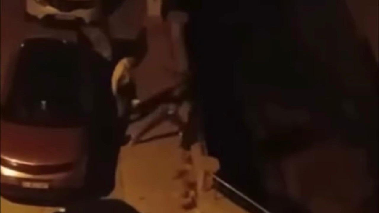 İki grup arasındaki yumruklu kavga kamerada
