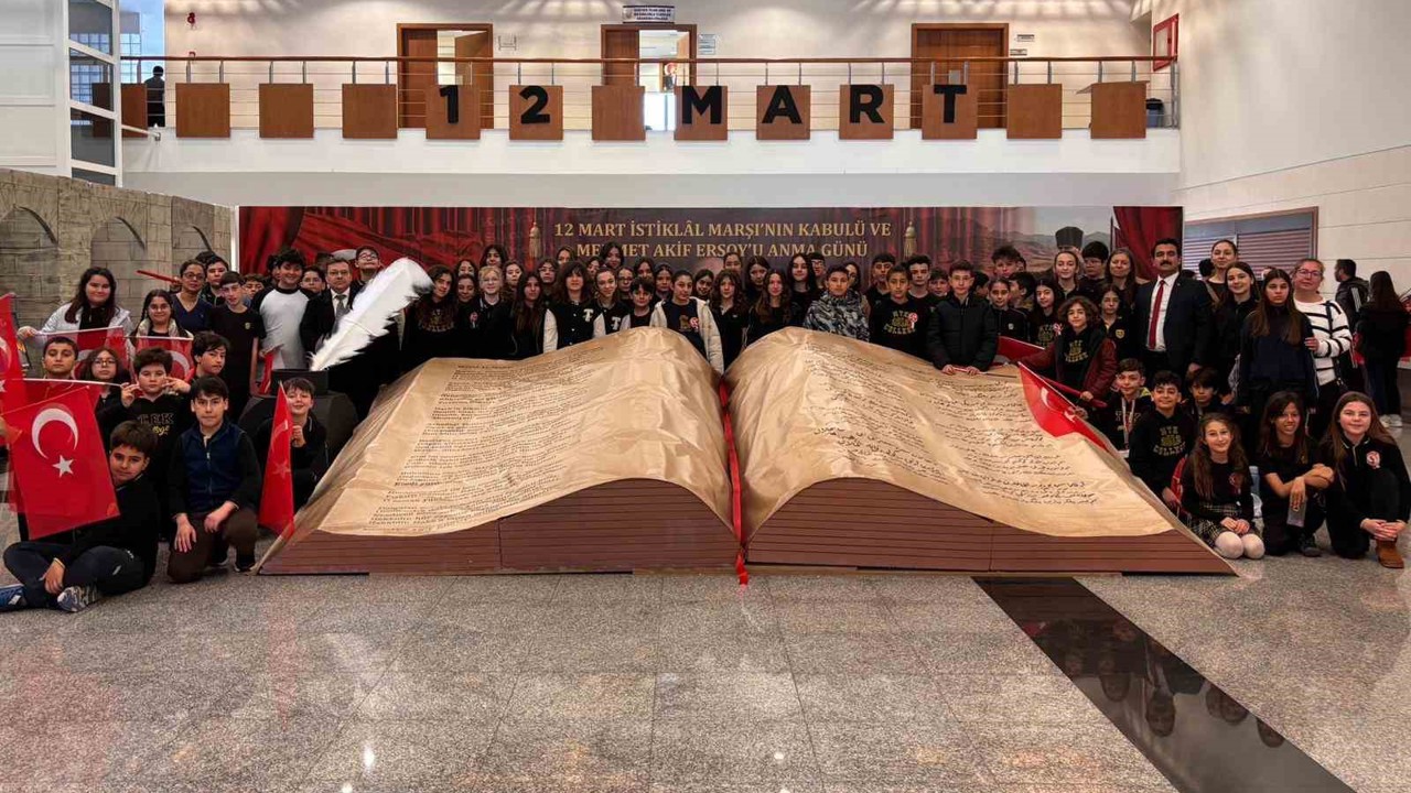 MTK Koleji’nin Fuaye Sergisi Resmi 12 Mart etkinliğine damga vurdu
