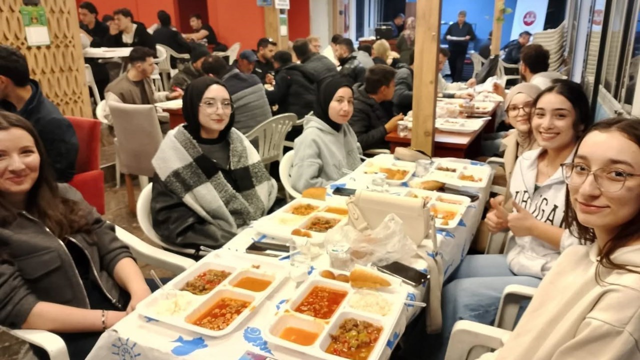 Söke’de lise öğrencileri iftar programında buluştu
