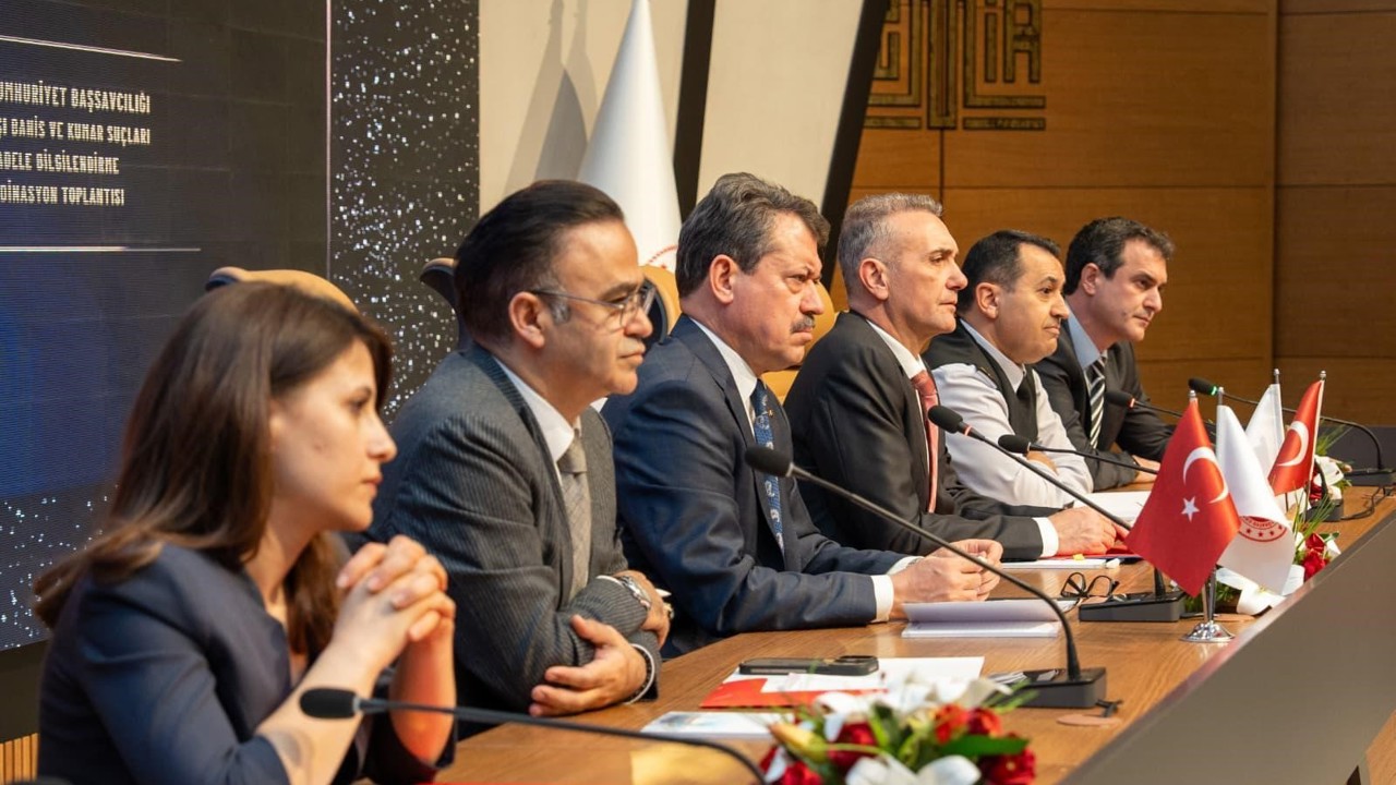 İzmir’de yasa dışı bahis ve kumar suçlarıyla mücadele toplantısı yapıldı
