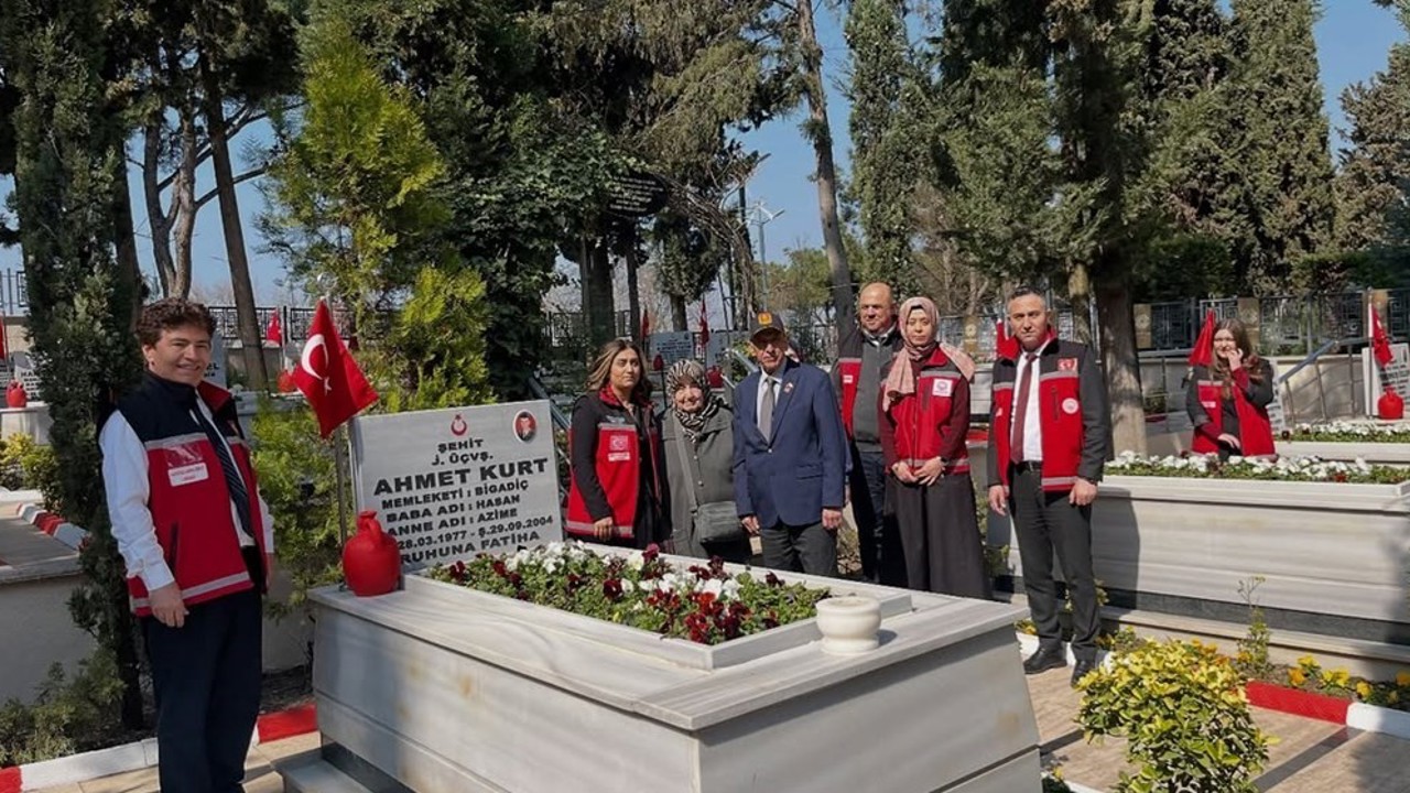 Balıkesir’de Ramazan ayında şehitlere vefa ziyareti
