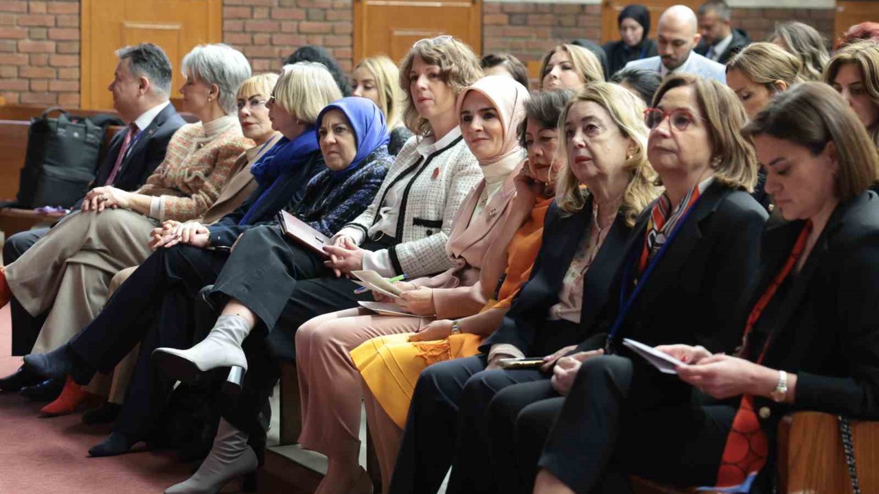 Bakan Göktaş: "Kadınların üretimde, istihdamda ve girişimcilikte daha güçlü şekilde yer aldığı bir Türkiye için çalışmalarımıza kararlılıkla devam edeceğiz"
