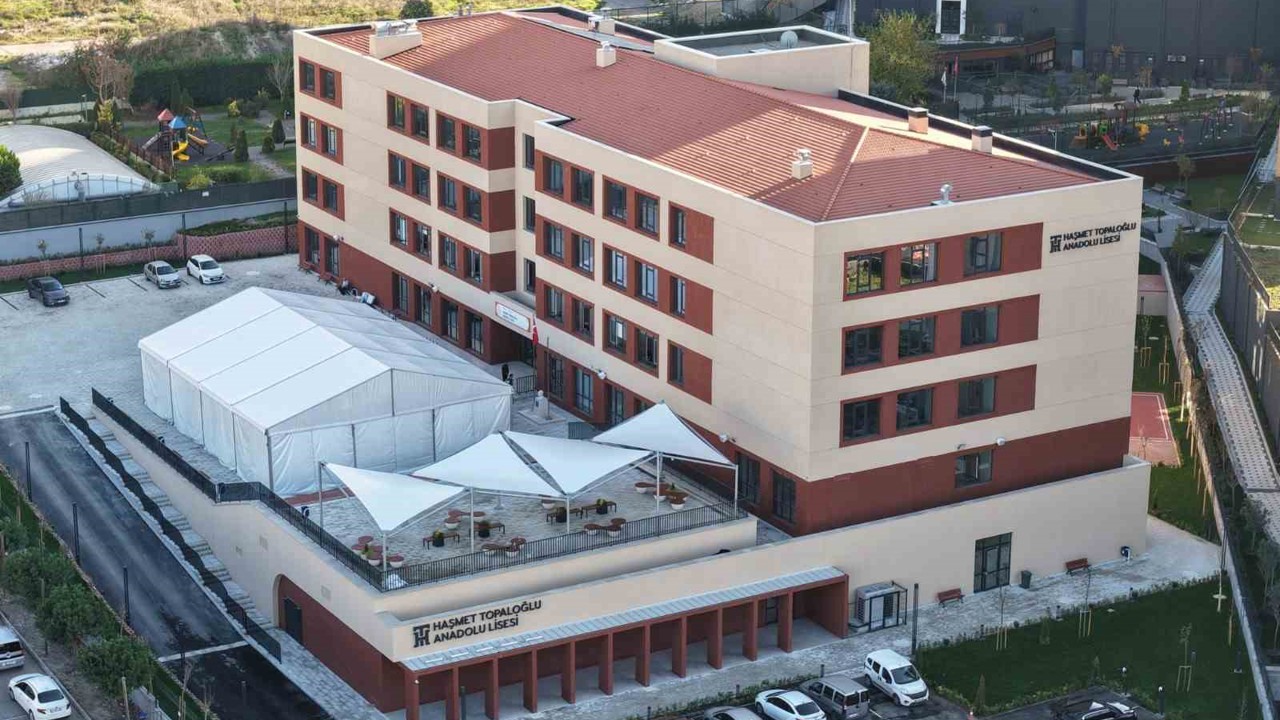 Bağcılar’da eğitime büyük yatırım: Aynı anda 7 yeni okulun inşaatı devam ediyor
