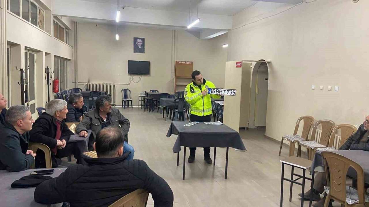 Şaphane’de vatandaşlara Trafik Kanunu’nda yapılan değişiklikler anlatıldı
