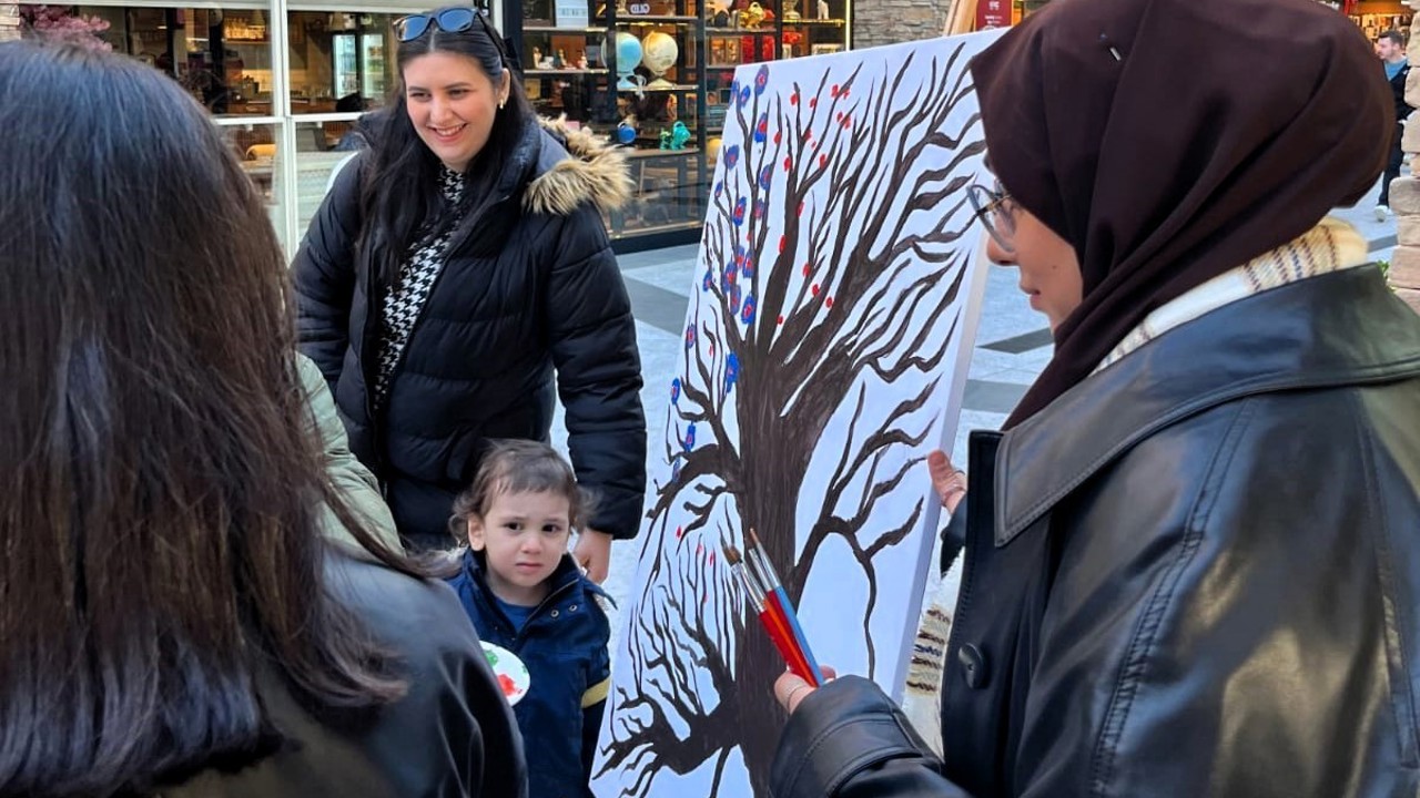 Sakaryalı kadınlar tuval başında buluştu
