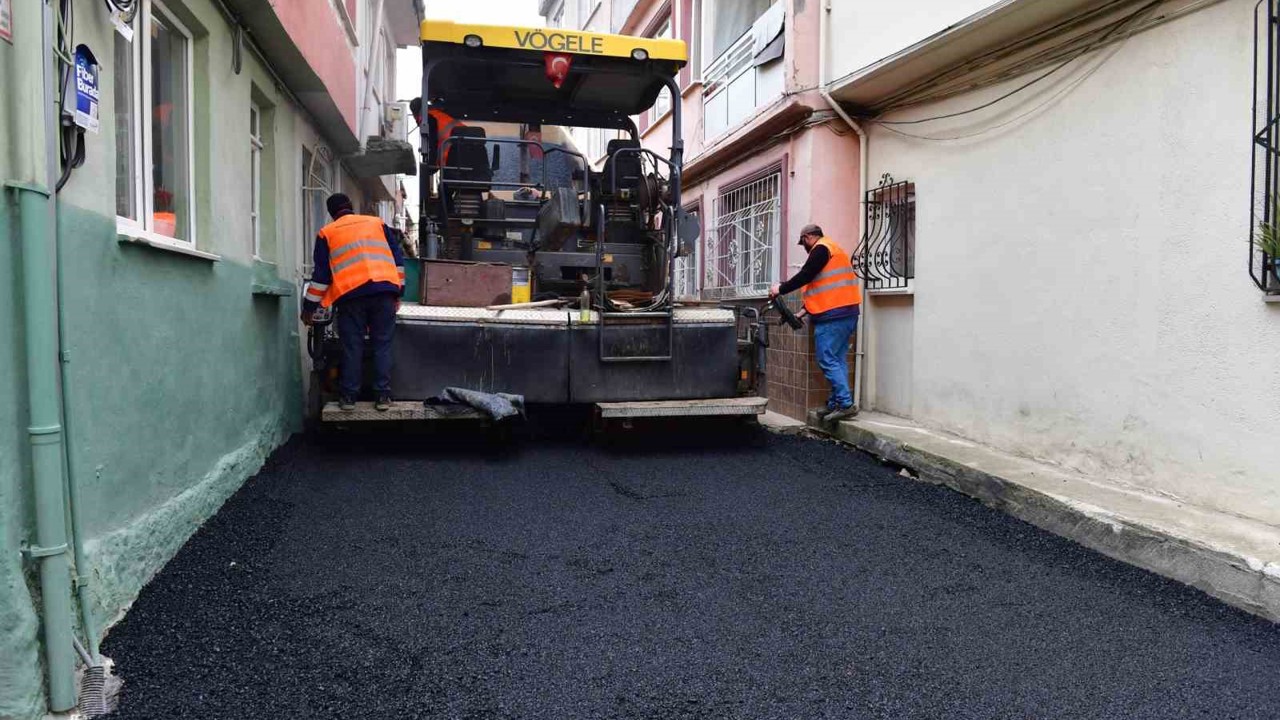 Osmangazi Belediyesi sokakları yenilemeye devam ediyor
