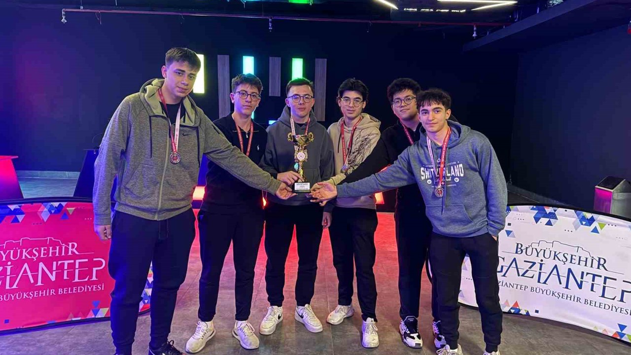 GKV Özel Liseleri Çanakkale Zaferi turnuvasına damga vurdu
