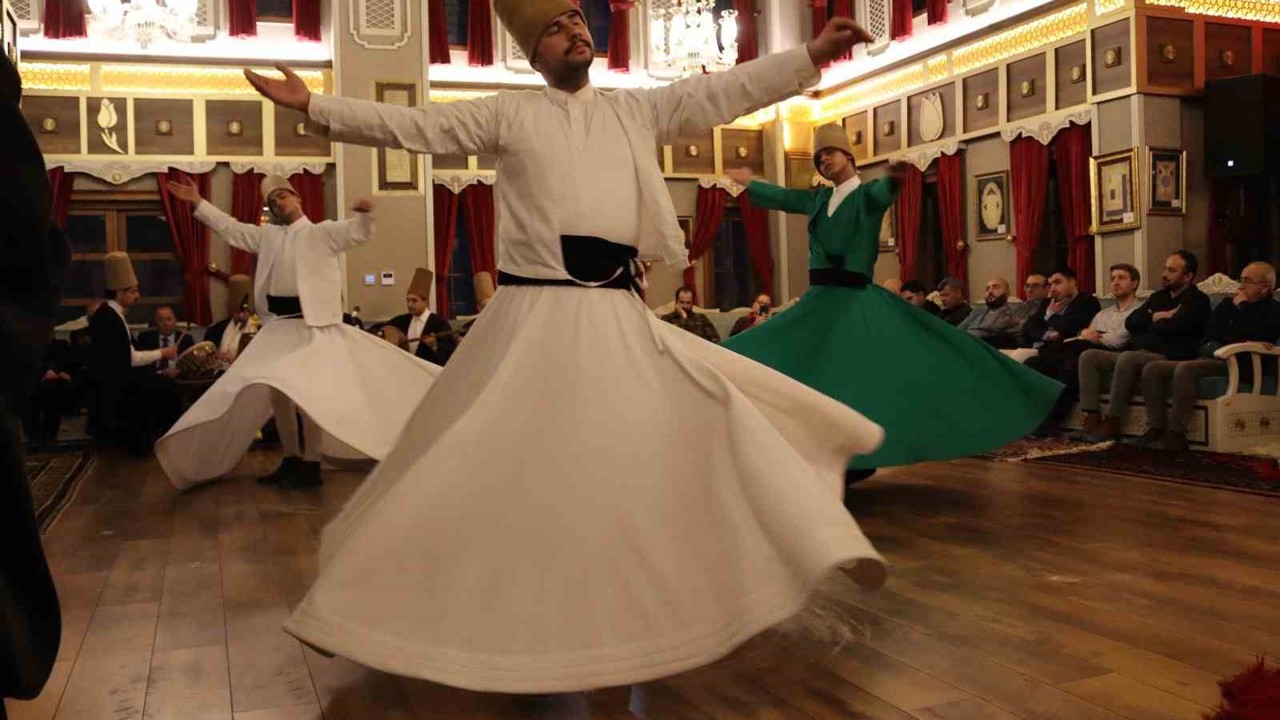 Mevlevi mukabelesi büyüledi
