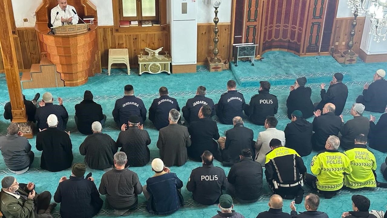 Alaplı’da şehitler için 450 hatim duası
