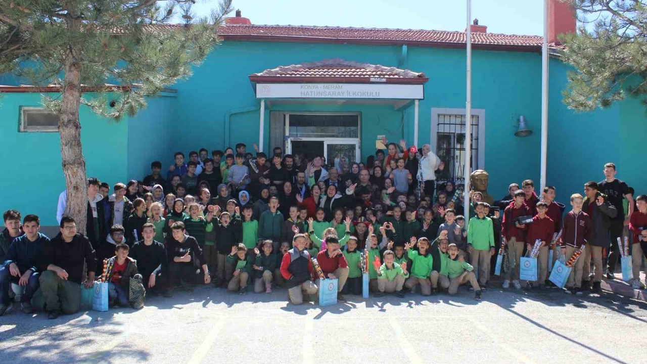 Konya’da öğrencilere bayram öncesi bayram sevinci yaşattılar
