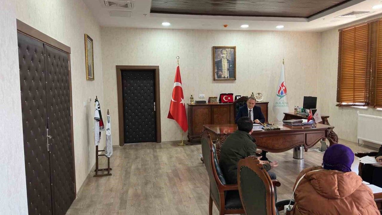 Bulanık’ta ‘Halk Günü’nde talepler tek tek dinlendi
