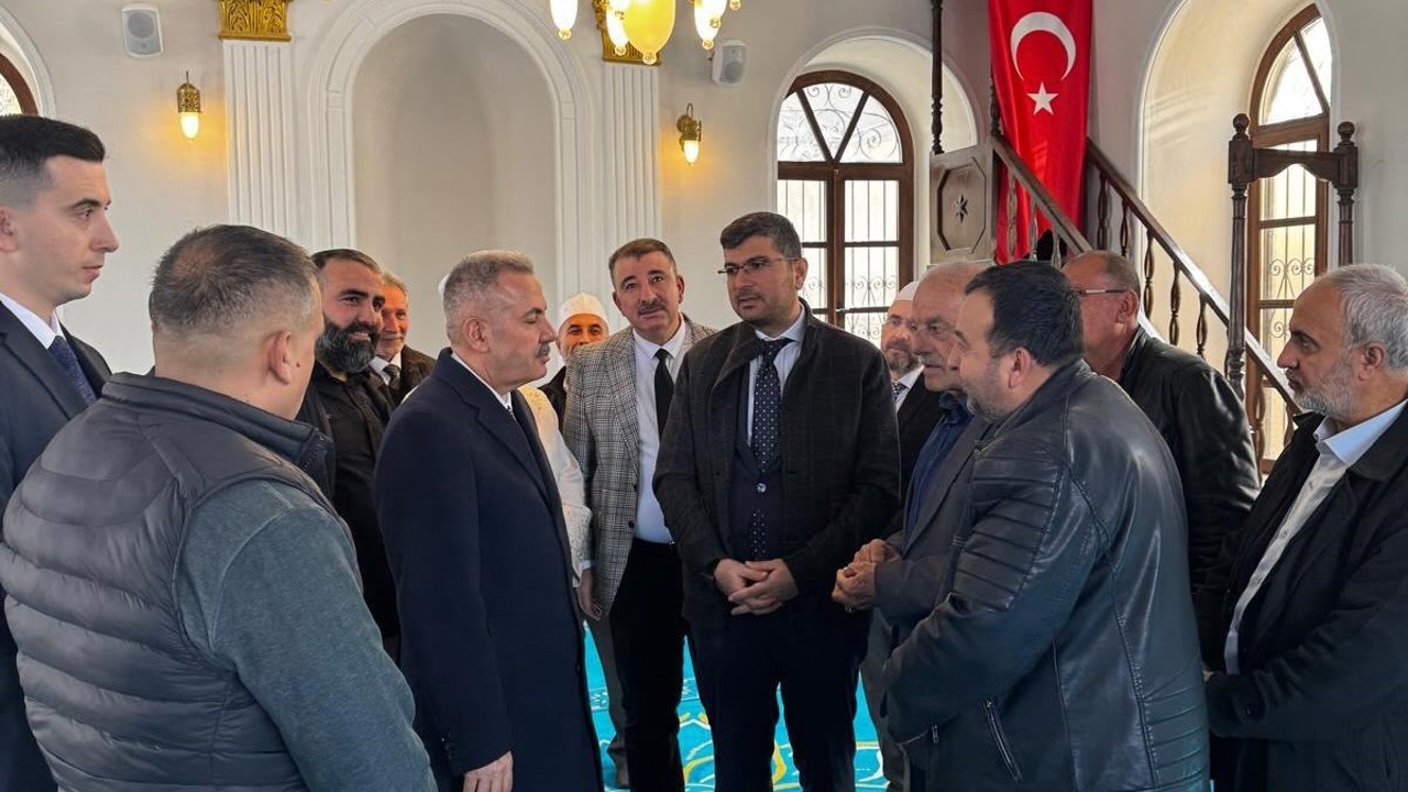 İzmir’de restore edilen tarihi Asmalı Mescit Camii ibadete açıldı
