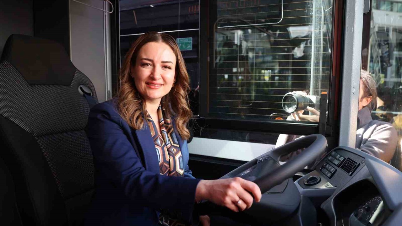 Antalya Büyükşehir’den ulaşım filosuna takviye: 19 hibrit otobüs sahada
