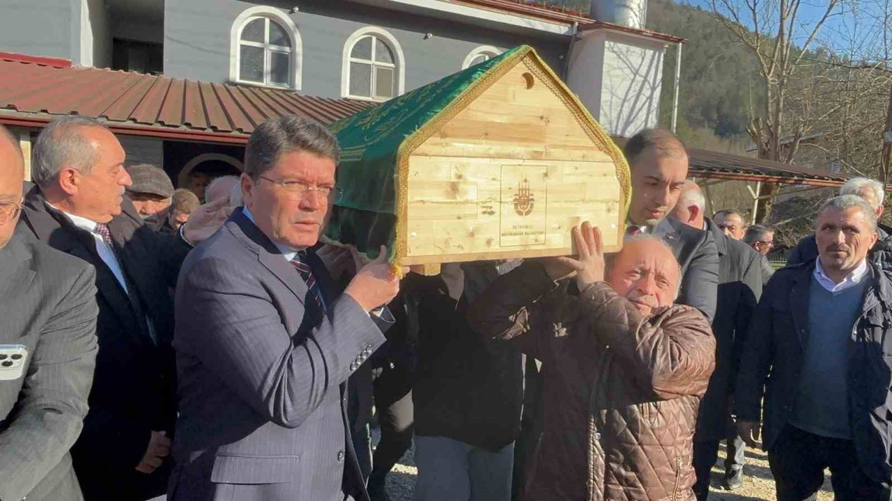 Eski Adalet Bakanı Tunç’un acı günü
