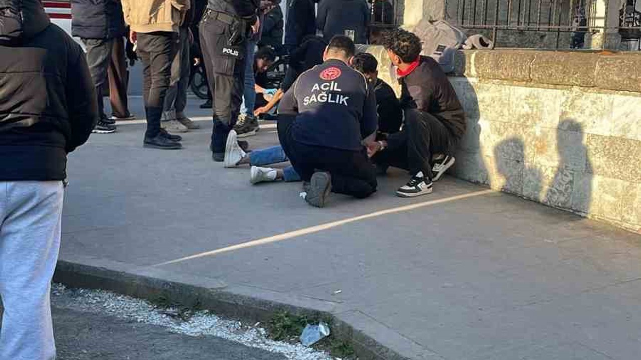 Gelibolu’da bıçaklı kavga: 3 yaralı
