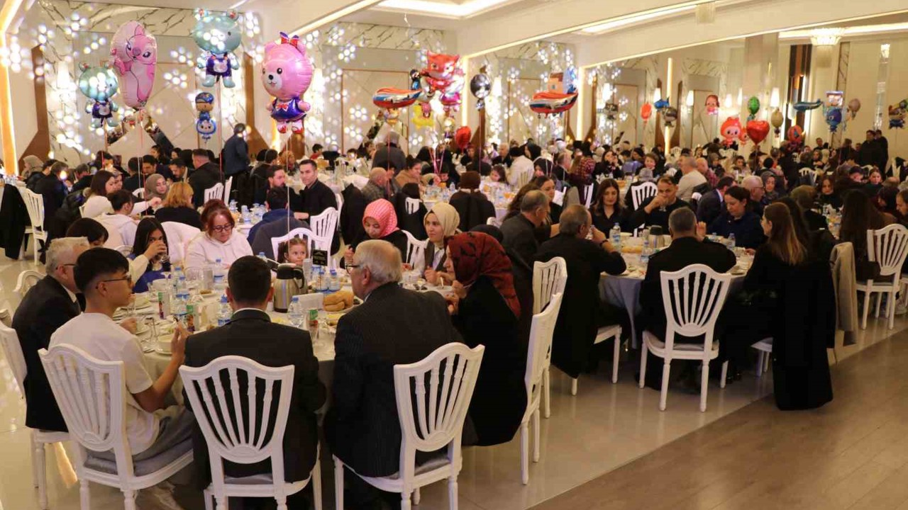 Sivas’ta yetim çocuklar iftar sofrasında buluştu
