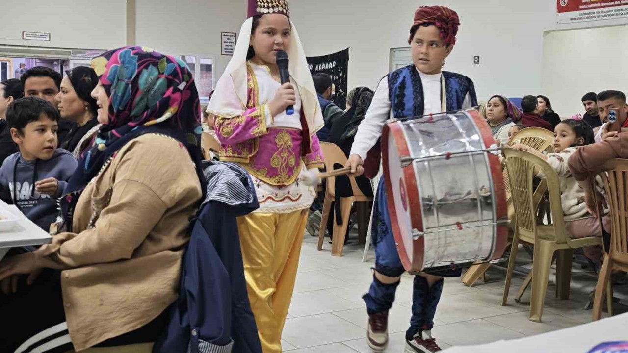 Çocukların Ramazan gösterileri iftar sofrasına renk kattı
