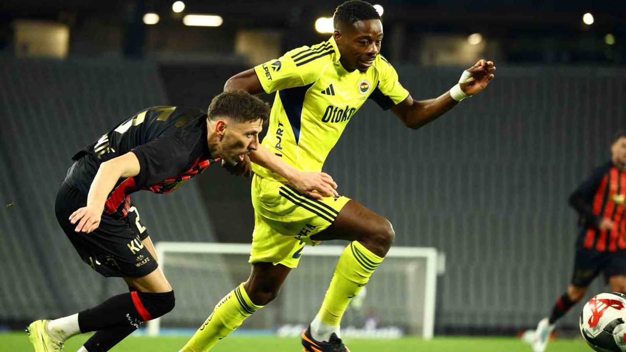 Trendyol Süper Lig: Fatih Karagümrük: 2 - Fenerbahçe: 0 (Maç sonucu)
