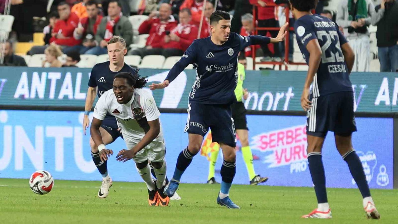 Trendyol Süper Lig: Antalyaspor: 1 - Gaziantep FK: 4 (Maç sonucu)
