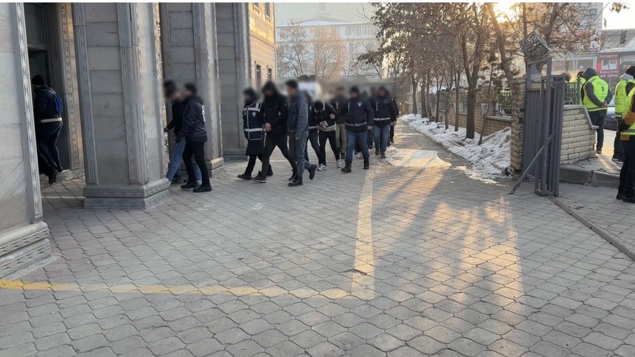 Ağrı merkezli yasa dışı bahis operasyonunda 65 tutuklama
