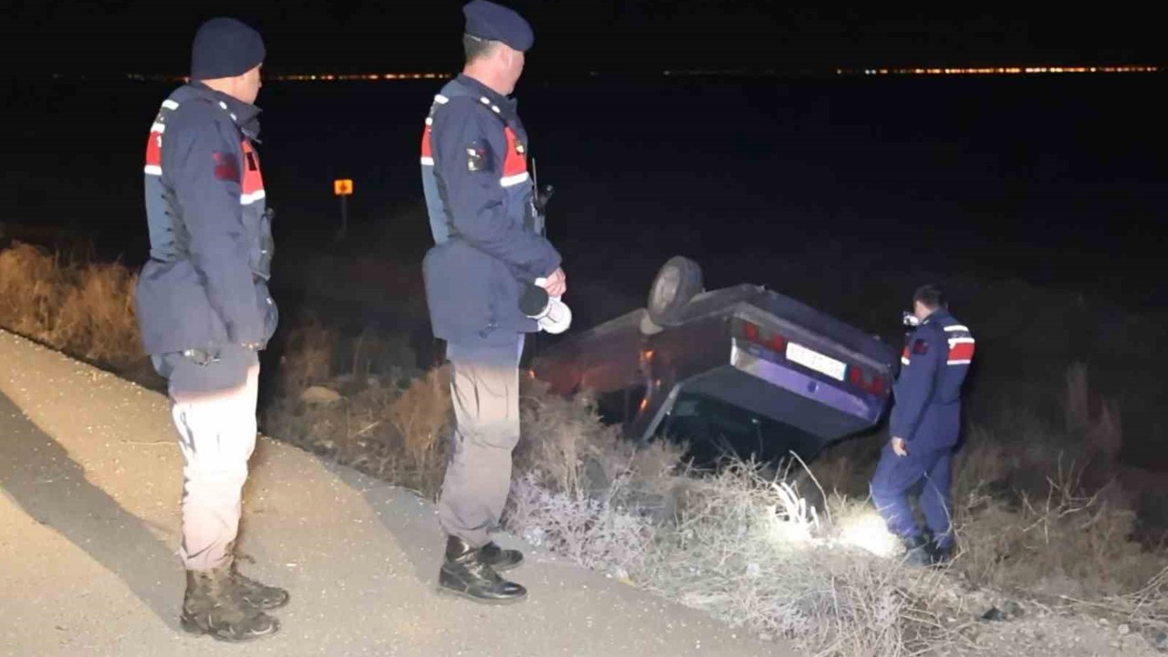 Otomobil şarampole takla attı: 1 yaralı
