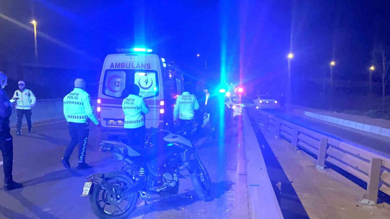Tekirdağ’da iki motosiklet çarpıştı: 3 yaralı
