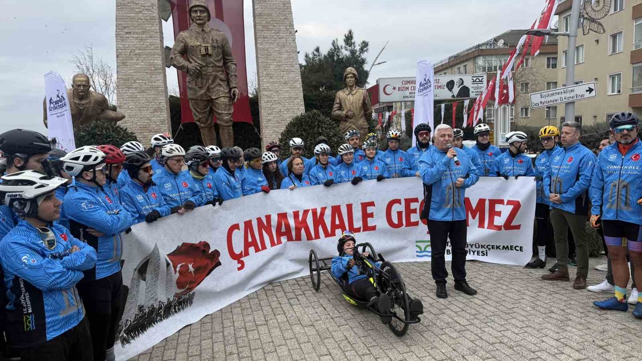 Zaferin 111’inci yılında, 5’i paralimpik 50 sporcu pedal çevirdi
