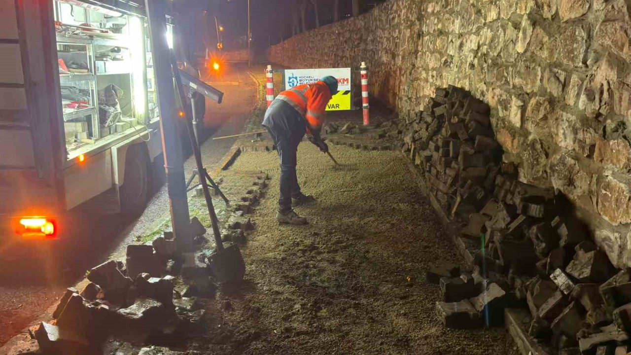 Şehir uyurken ekipler sahada
