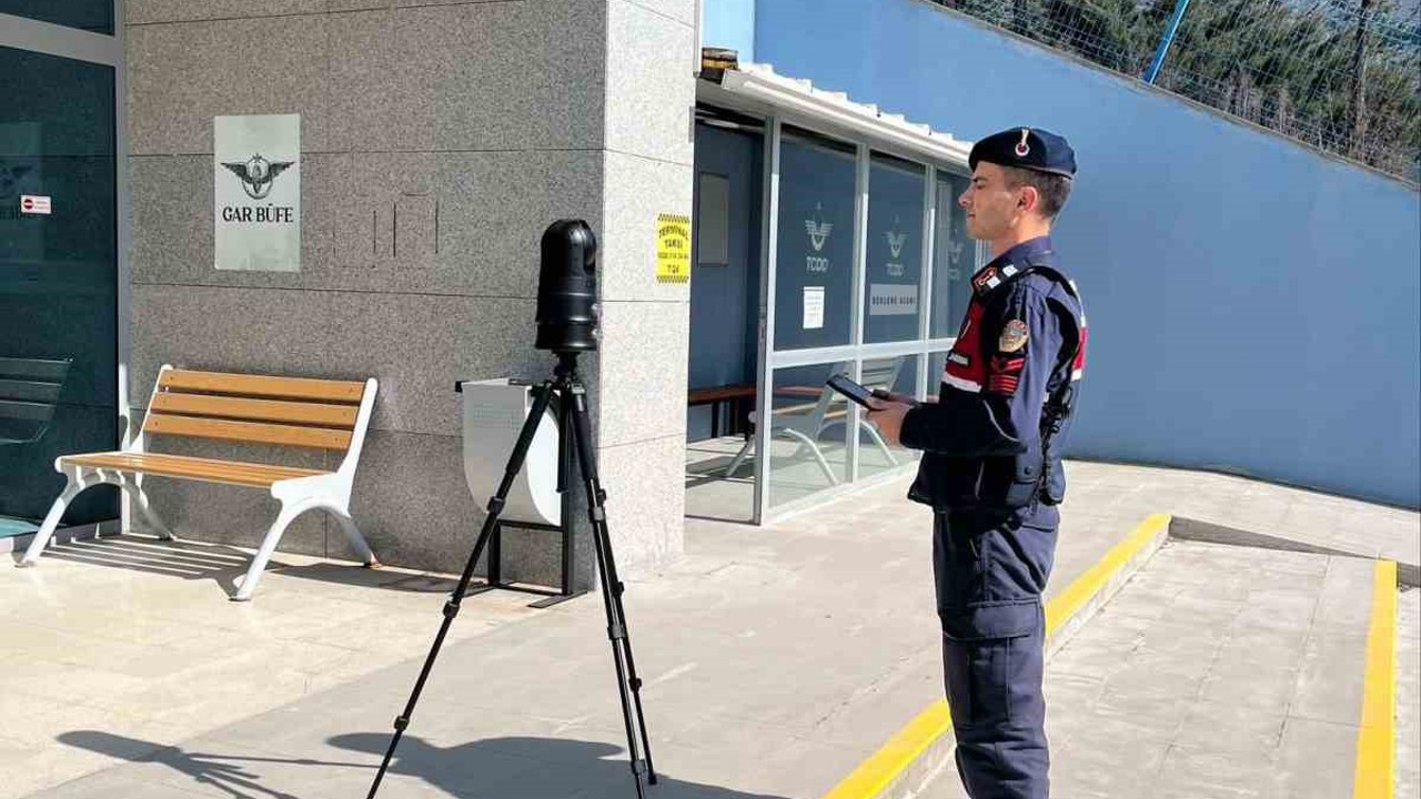 Bilecik YHT İstasyonu’nda 36 şahıs sorgulandı
