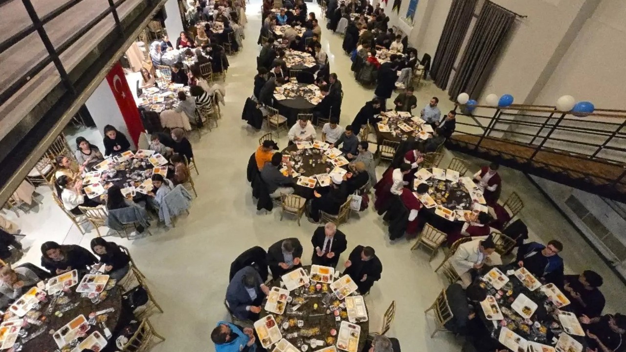 Eskişehir’de lise ve üniversite öğrencilerine yönelik iftar programı düzenlendi
