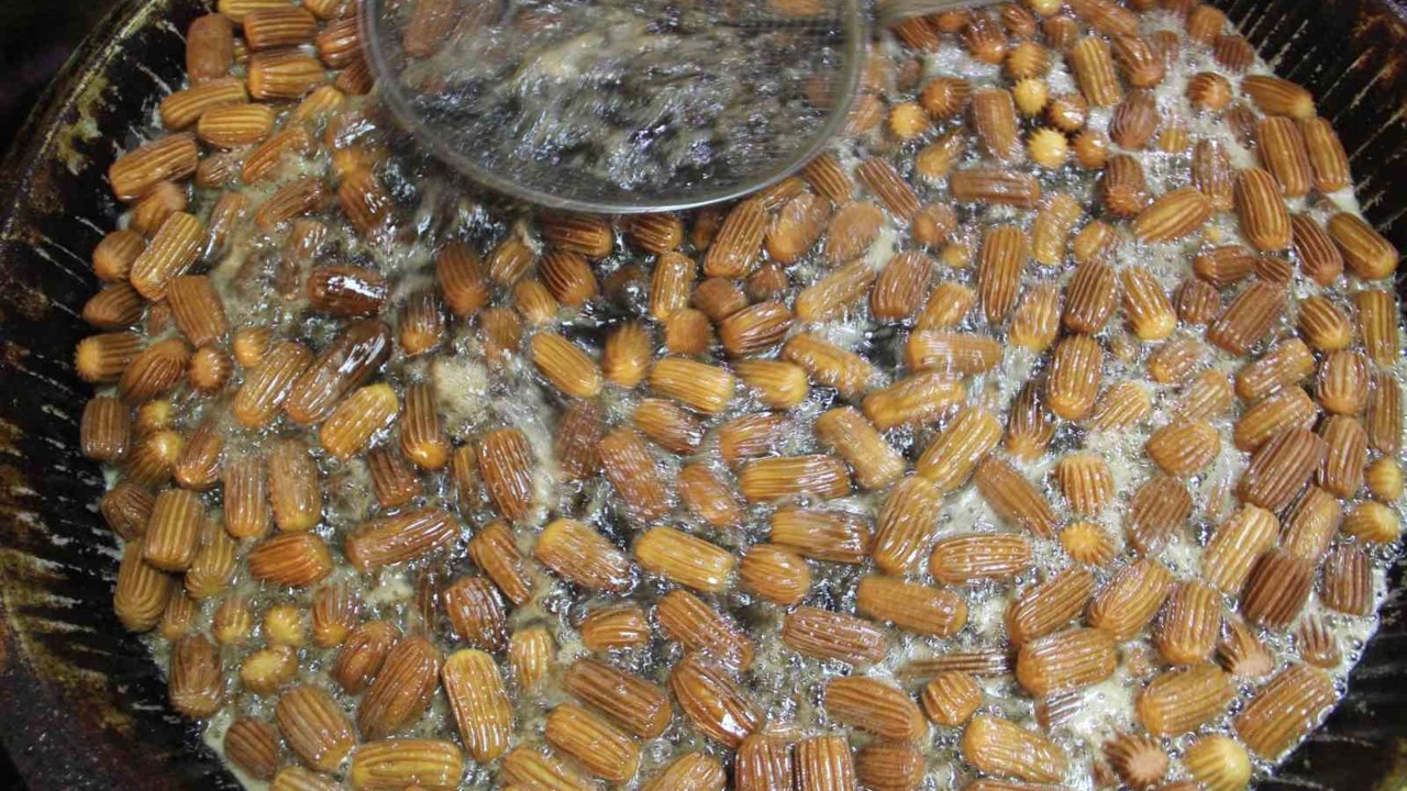 Şanlıurfa’da Ramazan ayının en ’tatlı’ kuyruğu
