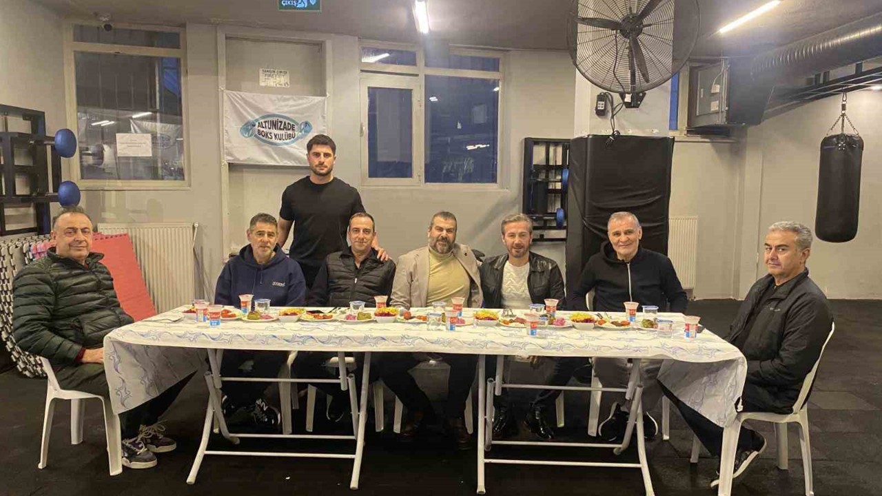 Altunizade Boks Kulübü, geleneksel iftar programında bir araya geldi
