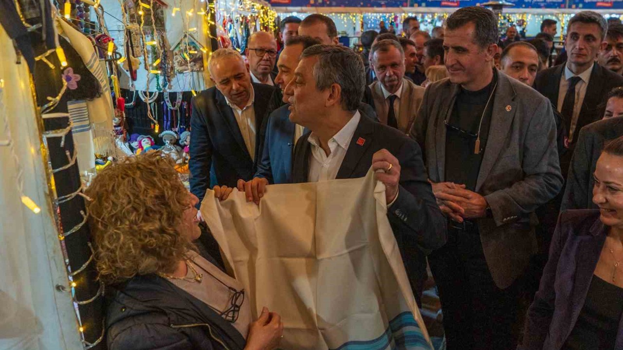 CHP Genel Başkanı Özel’den Manisa’da buruk iftar
