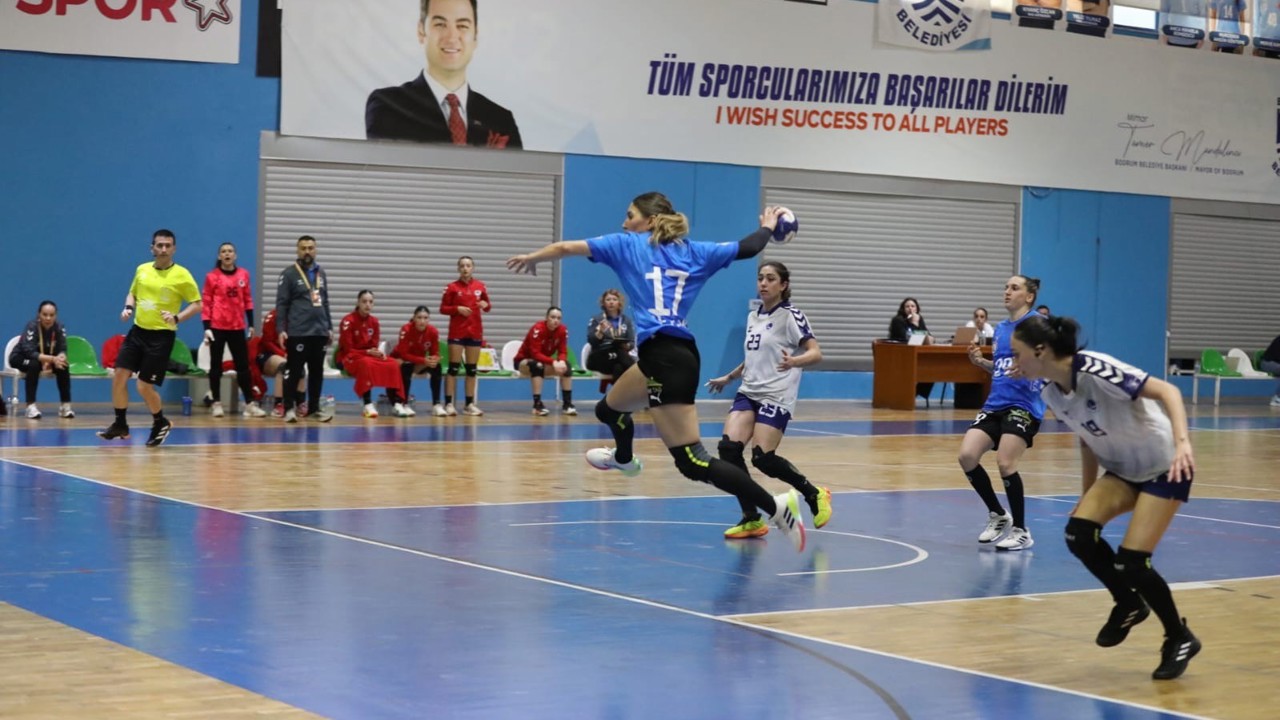 Denizin kızları nefes kesen maçta Üsküdar’ı devirdi
