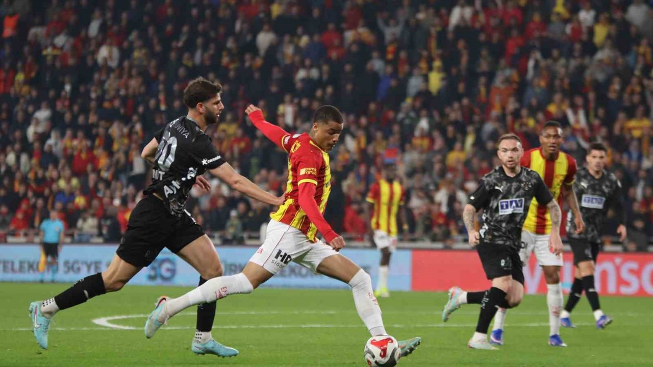 Trendyol Süper Lig: Göztepe: 2 - Alanyaspor: 2 (Maç sonucu)
