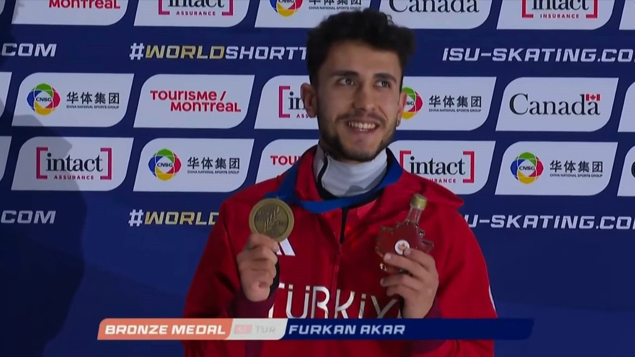 Furkan Akar’dan tarihi madalya
