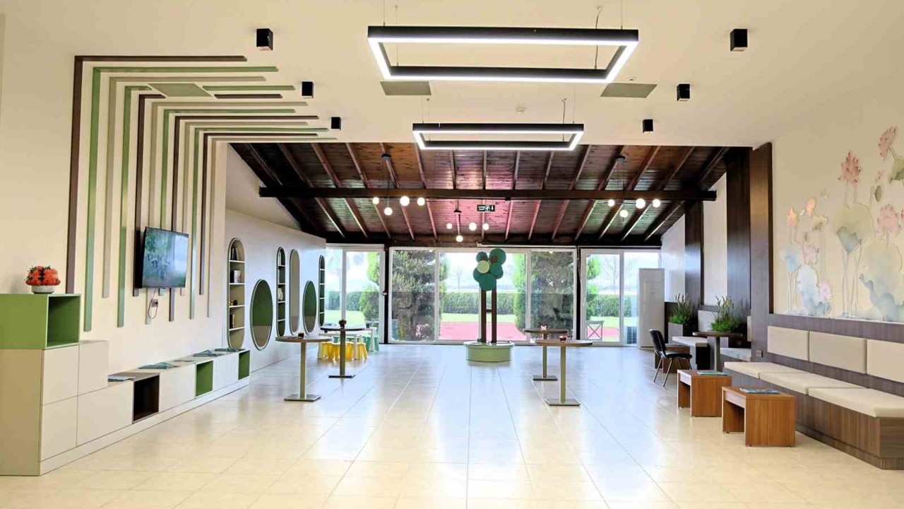 Anneler spora, çocuklar sınıfa
