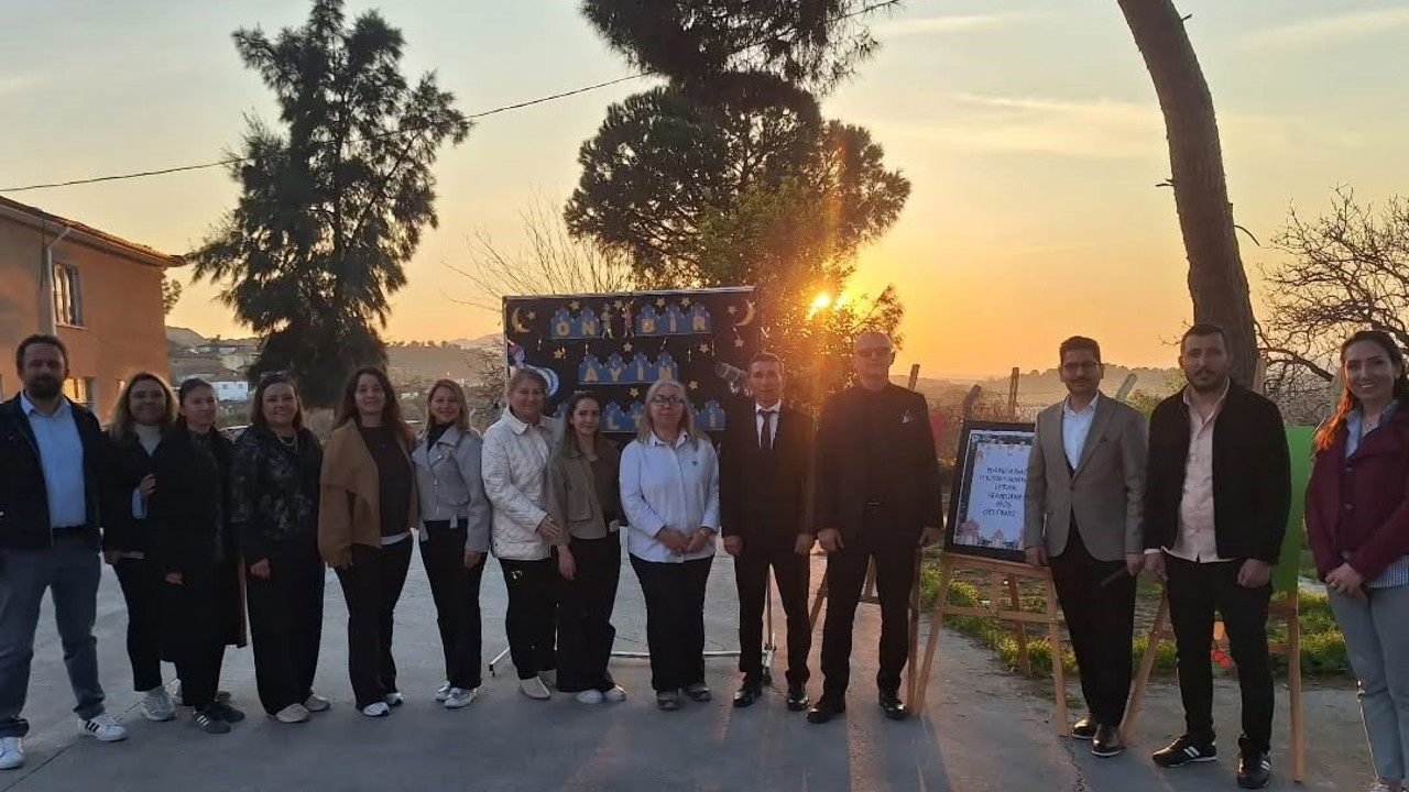 Yenipazar’da öğrenciler ve protokol iftar sofrasında buluştu
