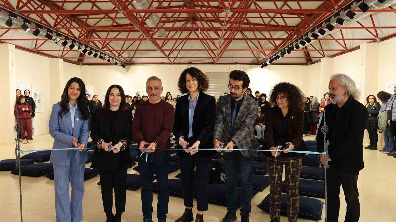 Böceklerin dünyası bilim ve sanatla anlatıldı
