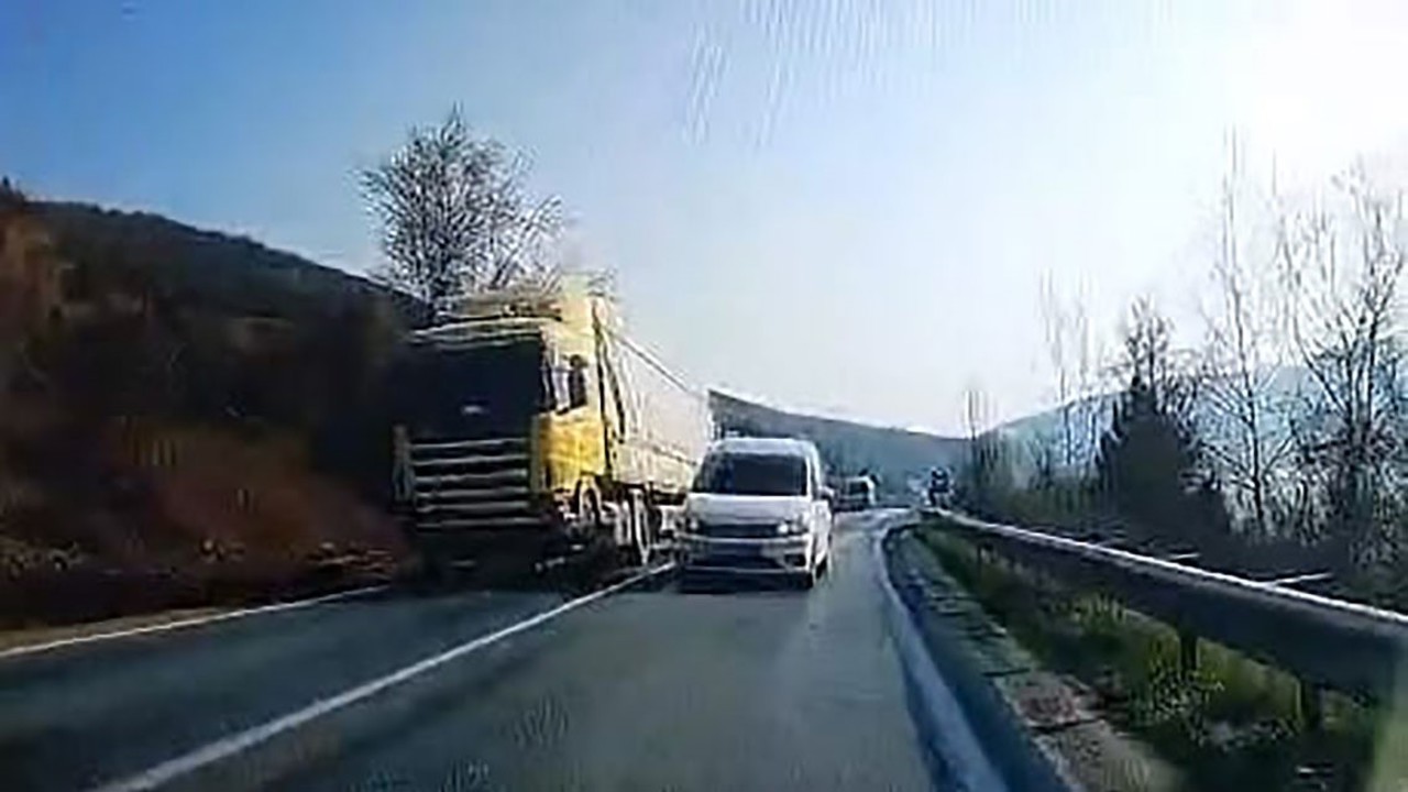 Hatalı sollama yaptı, facia böyle teğet geçti
