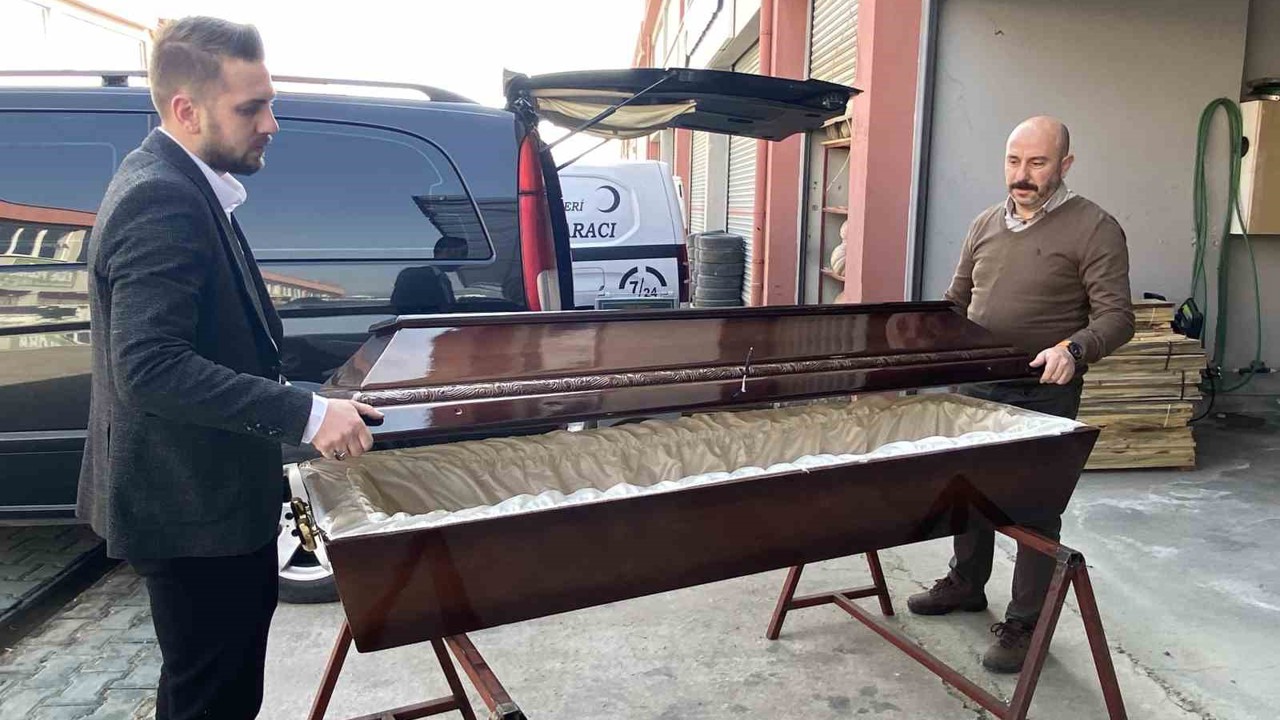 Cenaze hizmetini meslek edindiler, her gün ölümle burun buruna yaşıyorlar
