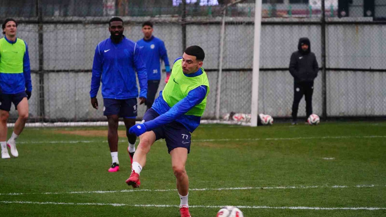 Çaykur Rizespor Fatih Karagümrük maçı hazırlıklarına başladı
